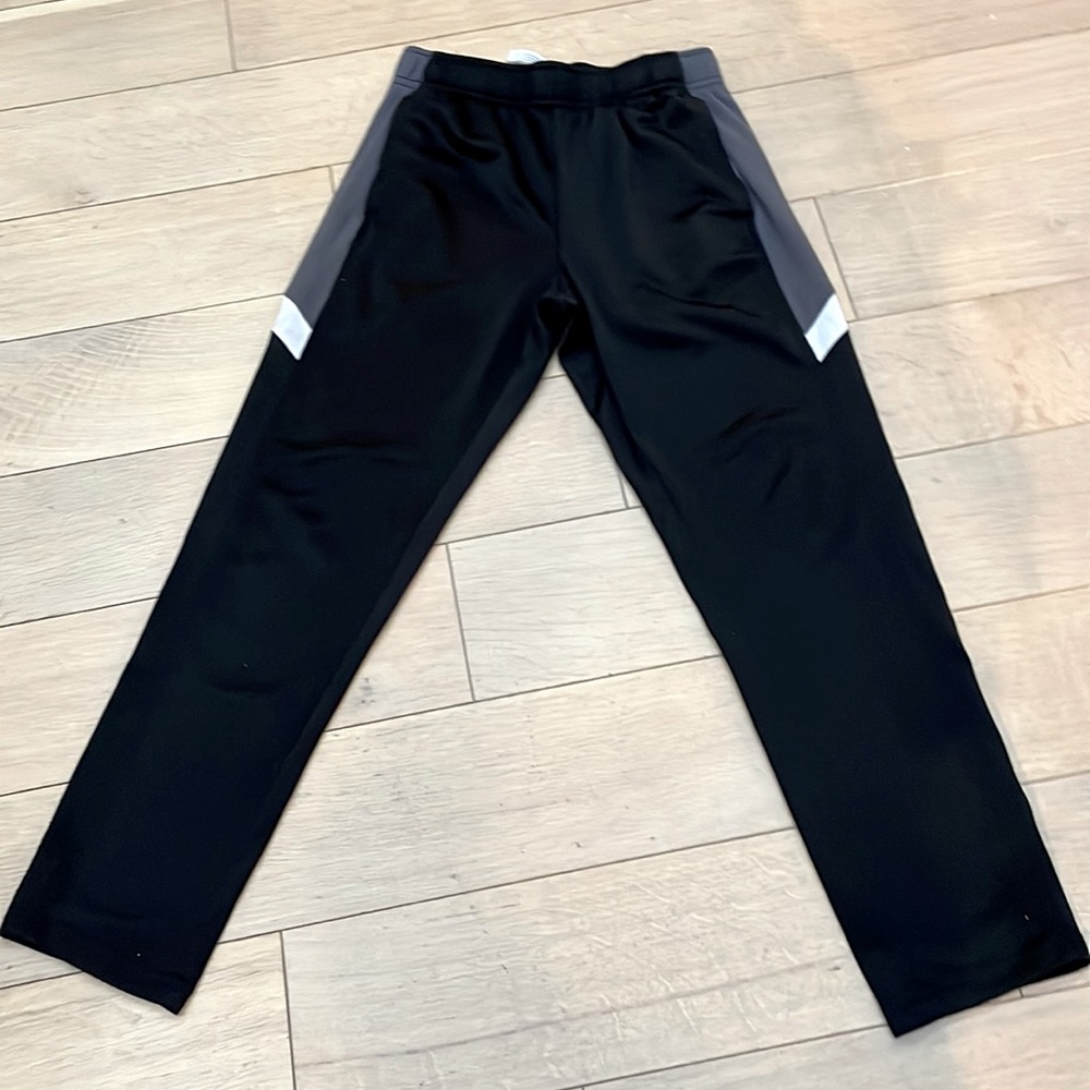 Black gray white Athletic Works shorts boys youth size 8-12 (M) great condition